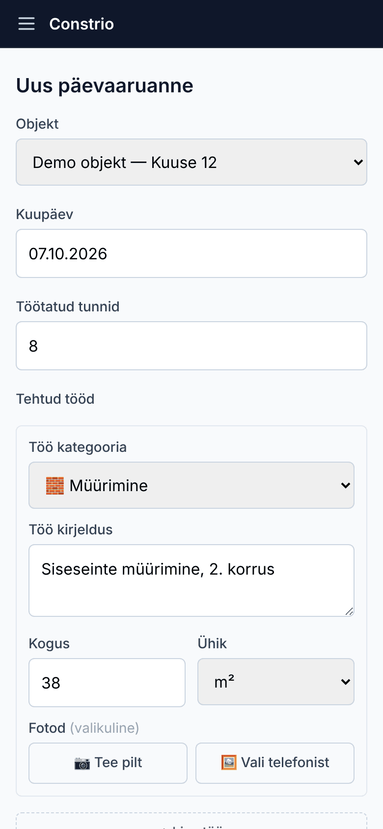 Töötaja päevaaruande vorm telefoni ekraanil